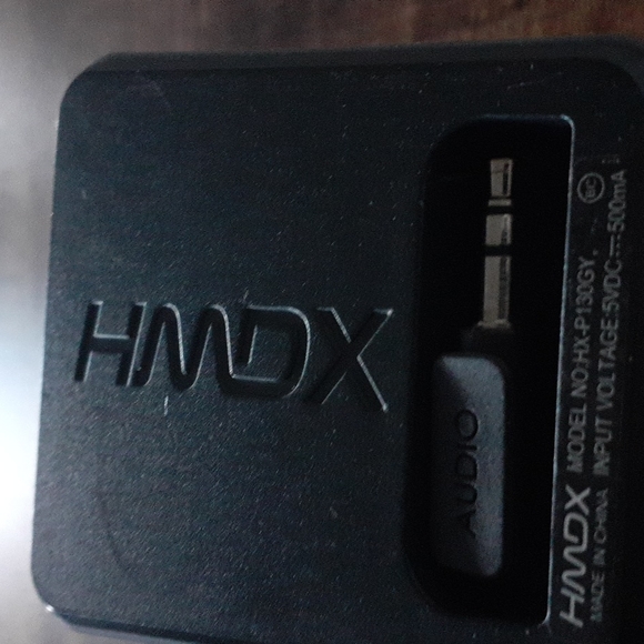 HMDX audio burst portable desk speaker 🔊 - Picture 4 of 5